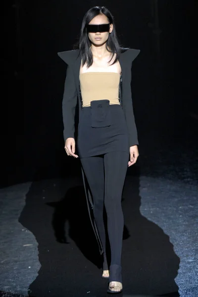 Look 32